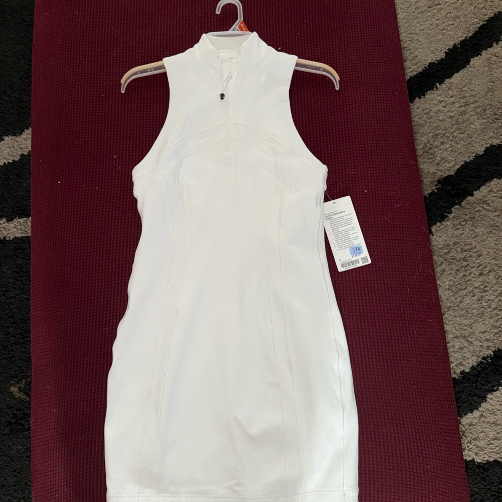 LuluLemon
Define Sleeveless
Dress